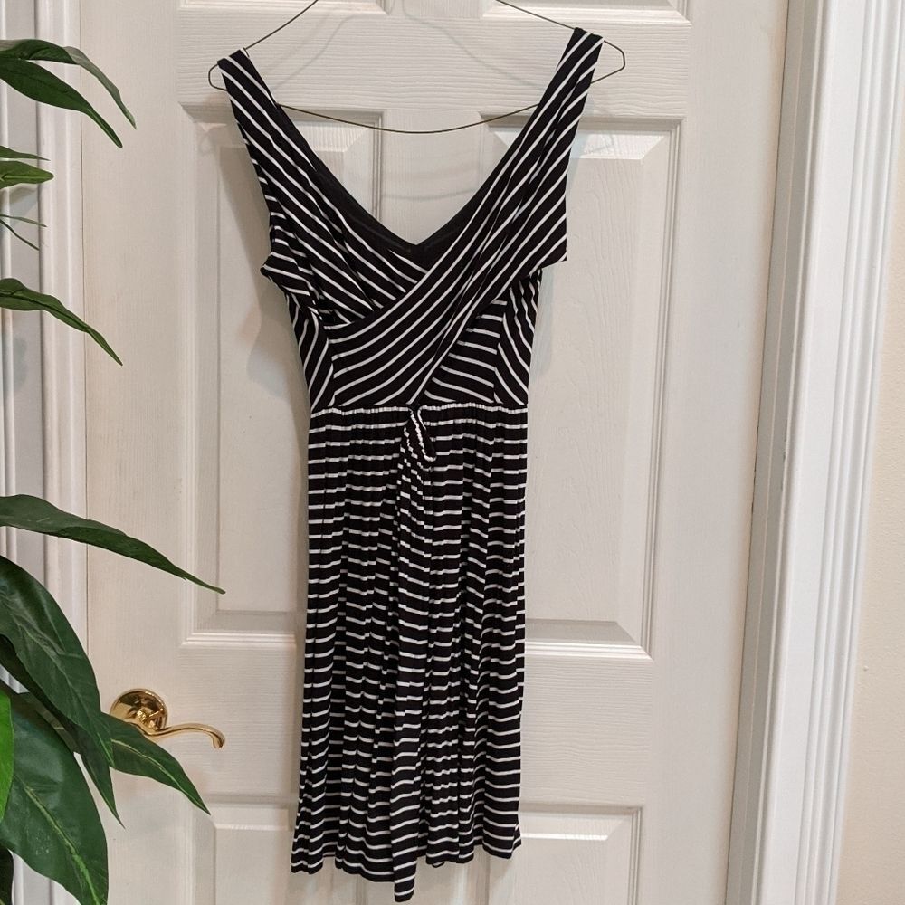 Ann Taylor Loft Striped V-Neck Midi Dress Size XS - Picture 5 of 8